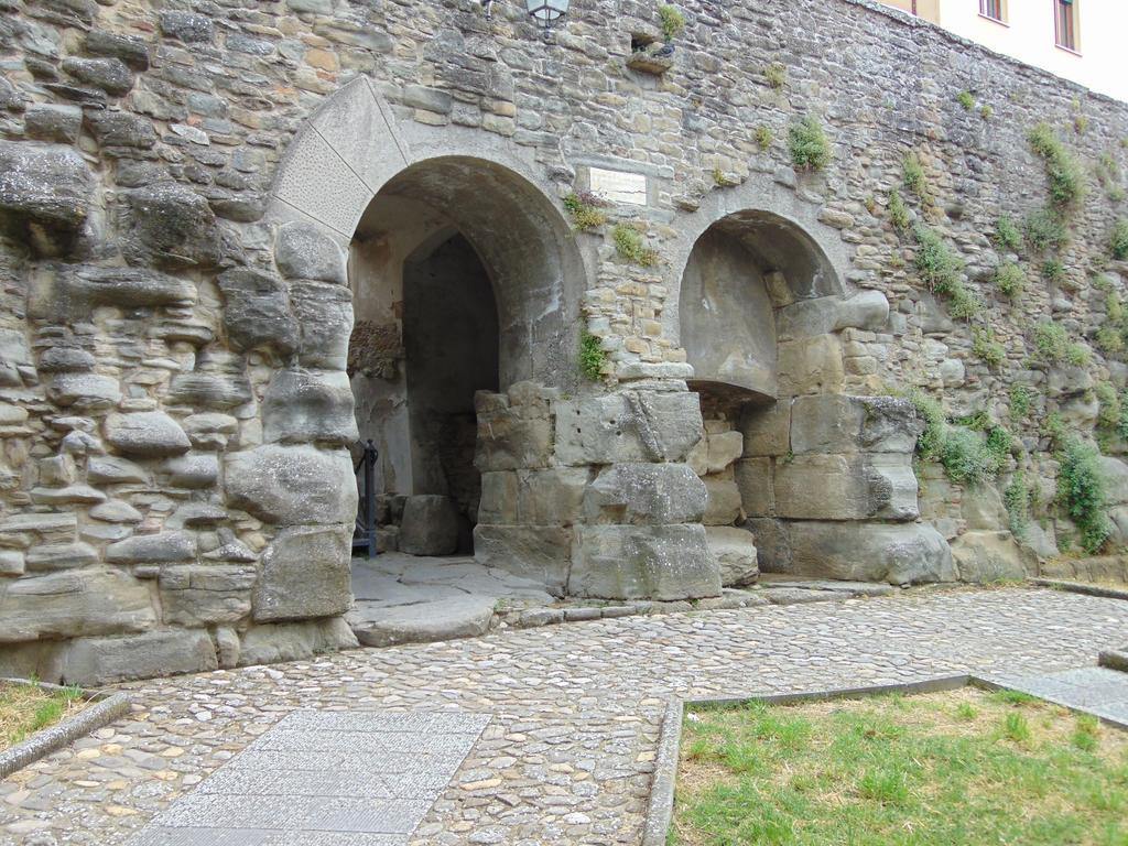 Ferienwohnung Domus Ghibellinae- Fonte di San Benedetto Cortona Zimmer foto